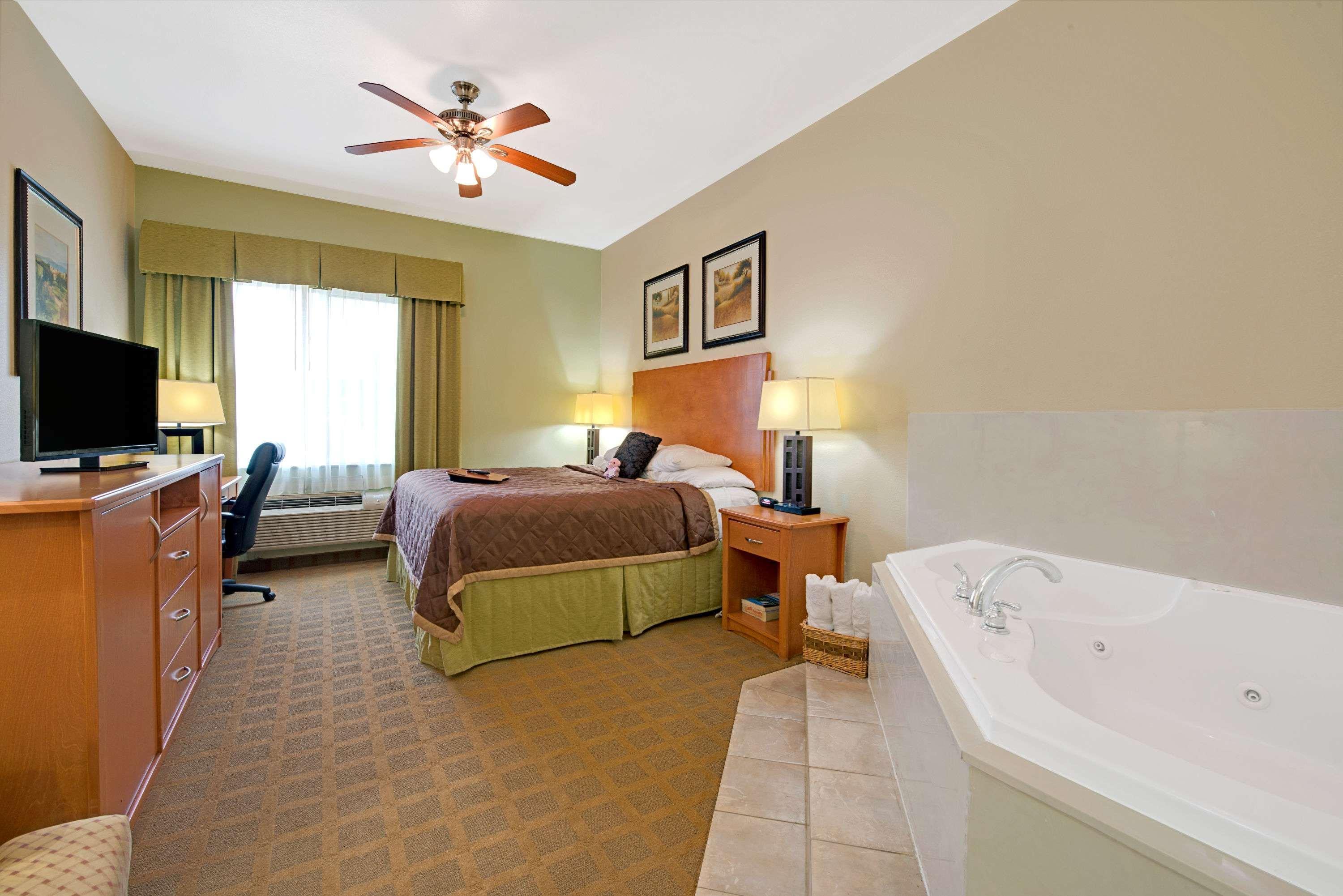 Hotel Super 8 By Wyndham Austin/Airport North Exterior foto